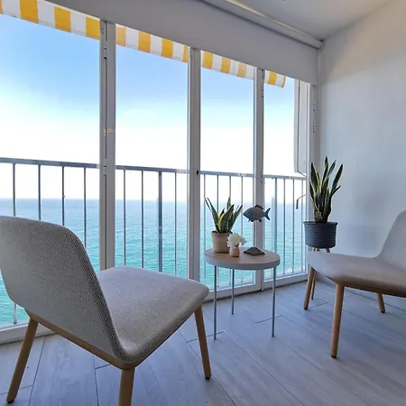 Estudio Reformado En Primera Linea De Mar Con Parking En - Es-209-26