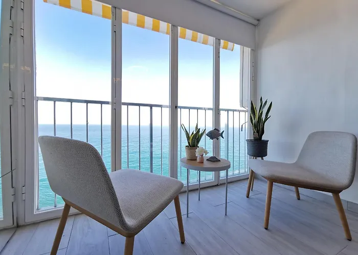 Estudio Reformado En Primera Linea De Mar Con Parking En - Es-209-26