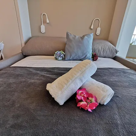 Apartment Estudio Reformado En Primera Linea De Mar Con Parking En - Es-209-26